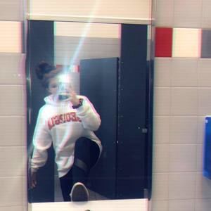 Meet your Posher, Bella